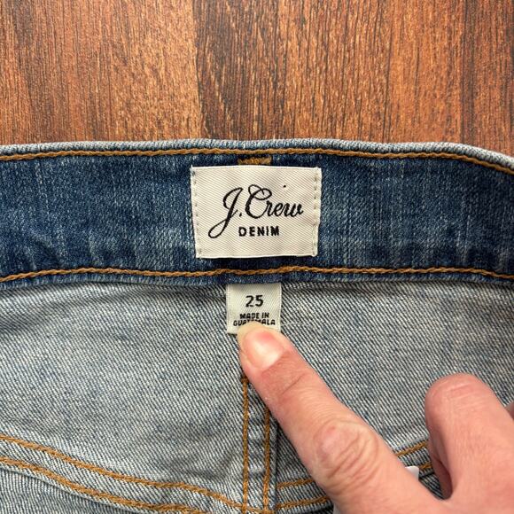 J.Crew Mid Rise Denim Short with Raw Hem - Size 25 - Picture 3 of 6